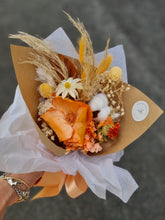 Load image into Gallery viewer, Small Preserved Bouquet