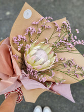 Load image into Gallery viewer, King Protea Bouquet