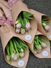 Load image into Gallery viewer, Tulip bouquet