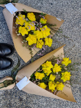 Load image into Gallery viewer, Daffodil Bunch