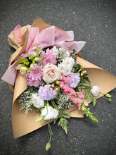 Load image into Gallery viewer, Mixed Pastel Bouquet
