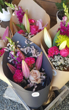 Load image into Gallery viewer, Mini Bouquets