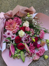 Load image into Gallery viewer, Pink + Red Bouquet